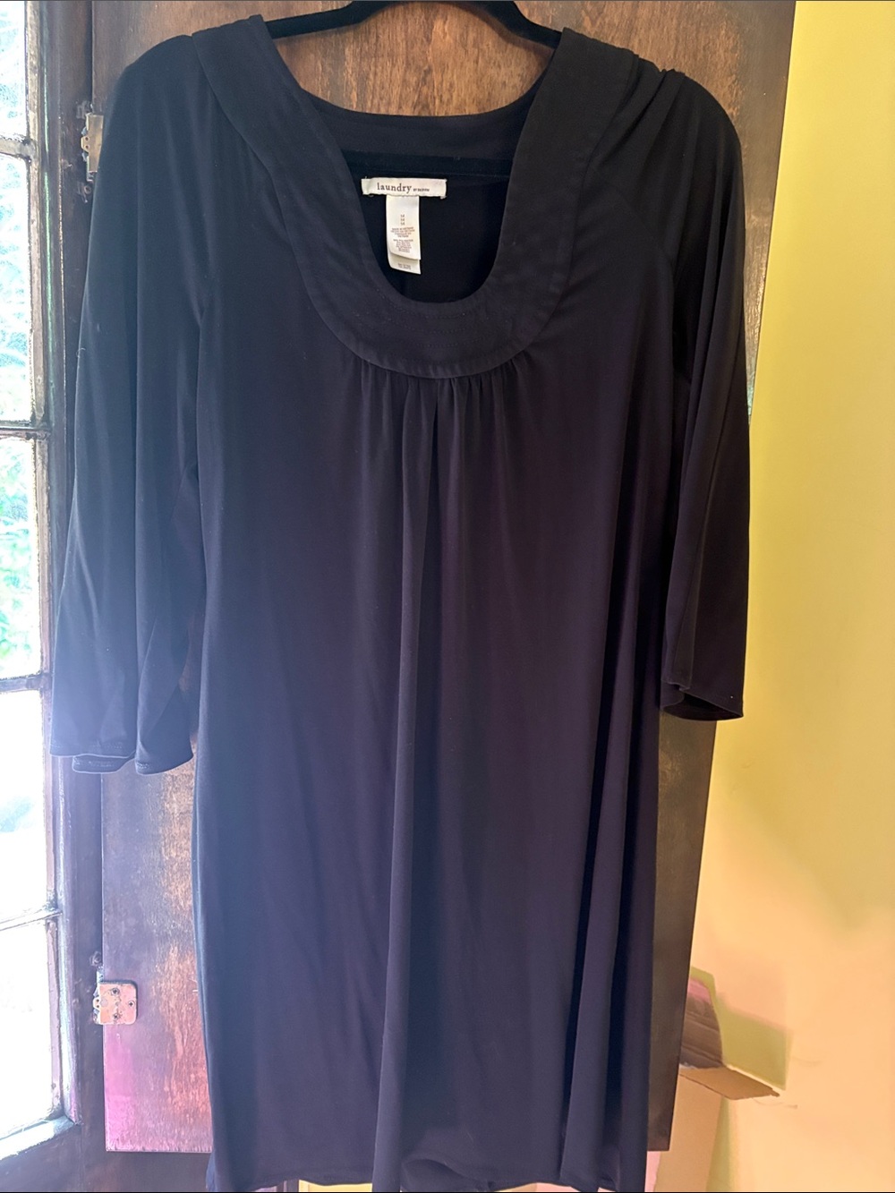 Laundry by Design Black Scoop Neck Shift Dress
